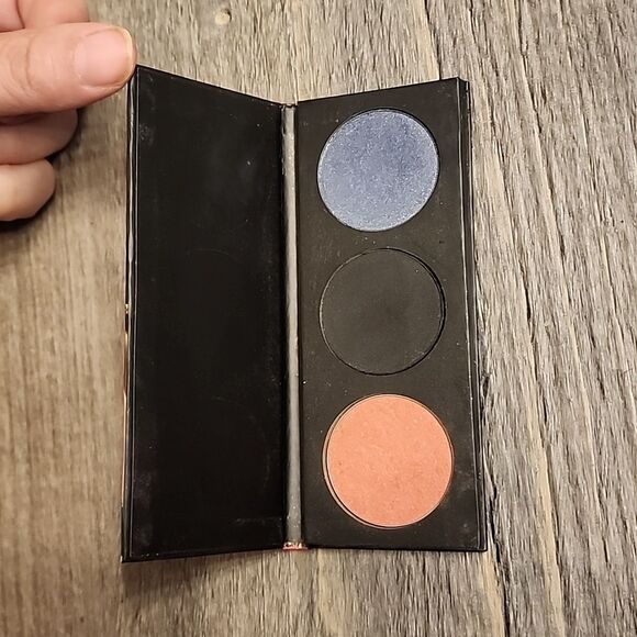 Stila ❤️ Barbie Ponytail Palette - Picture 2 of 3